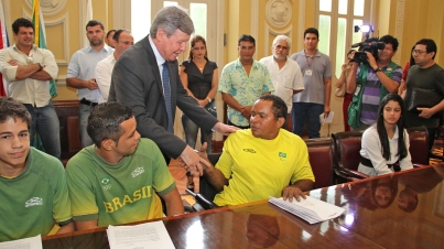 Prefeito Arthur Virgílio Neto - Bolsa Atleta