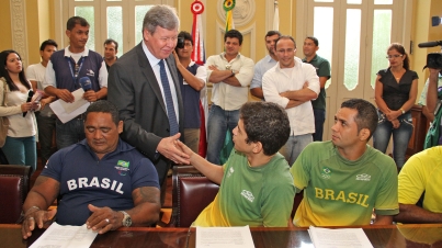 Prefeito Arthur Virgílio Neto - Bolsa Atleta