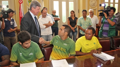 Prefeito Arthur Virgílio Neto - Bolsa Atleta