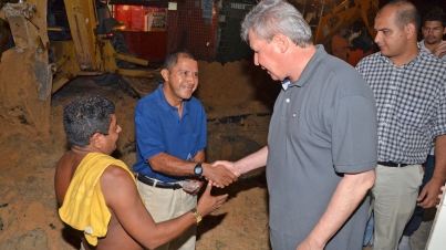 Arthur Virgílio visita obras da adutora do Mauazinho