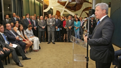 Lançamento do livro sobre o perfil parlamentar do Senador Arthur Virgílio Filho