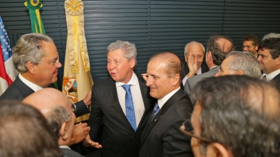 Lançamento do livro sobre o perfil parlamentar do Senador Arthur Virgílio Filho