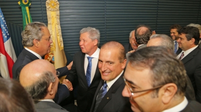 Lançamento do livro sobre o perfil parlamentar do Senador Arthur Virgílio Filho