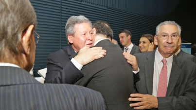 Lançamento do livro sobre o perfil parlamentar do Senador Arthur Virgílio Filho