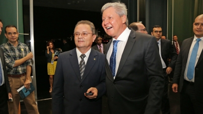 Lançamento do livro sobre o perfil parlamentar do Senador Arthur Virgílio Filho