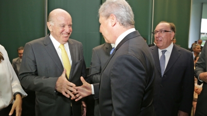 Lançamento do livro sobre o perfil parlamentar do Senador Arthur Virgílio Filho
