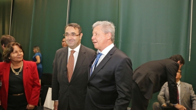 Lançamento do livro sobre o perfil parlamentar do Senador Arthur Virgílio Filho