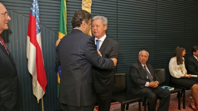 Lançamento do livro sobre o perfil parlamentar do Senador Arthur Virgílio Filho
