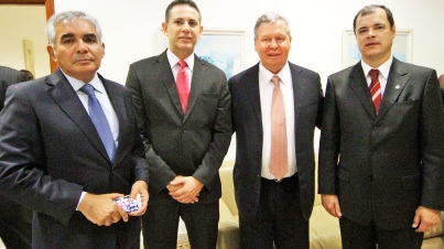 Prefeito - Tribunal Posse