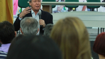 Conferência de novas metas para educação