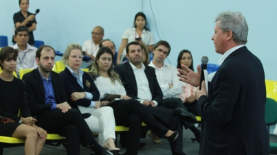 Conferência de novas metas para educação