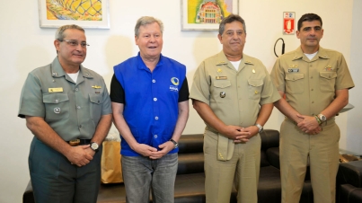 Prefeito Recebe a Marinha Brasileira, Peru e Colômbia