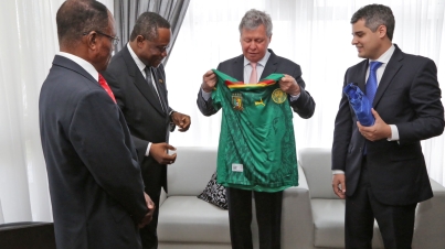Prefeito visita Embaixadas de três países para divulgar Manaus
