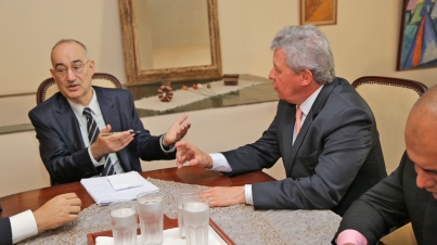 Prefeito visita Embaixadas de três países para divulgar Manaus